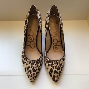 Leopard print Sam Edelman pumps